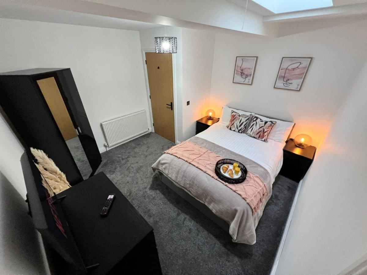 Apartamento 2 Bed Harbourside Penthouse With Hot Tub & Stunning Roof Terrace Weymouth Exterior foto